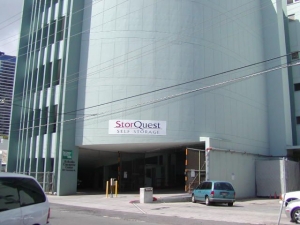 StorQuest Self Storage - Honolulu - Kaka ako - Photo 1