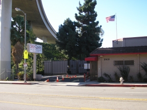 StorQuest Self Storage - West Los Angeles - Sawtelle Blvd - Photo 2