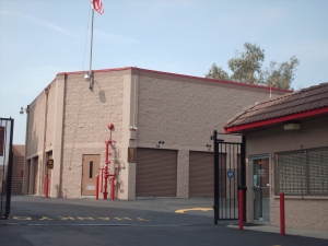 StorQuest Self Storage - West Los Angeles - Sawtelle Blvd - Photo 4