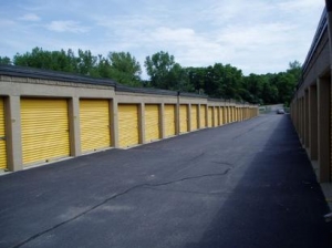 Uncle Bob's Self Storage - East Greenwich - 500 Frenchtown Rd - Photo 5