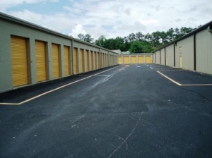 Uncle Bob's Self Storage - Tallahassee - 1501 Capital Cir NW - Photo 3