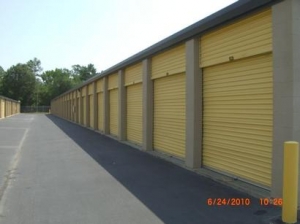 Uncle Bob's Self Storage - Columbia - 2648 Two Notch Rd - Photo 4