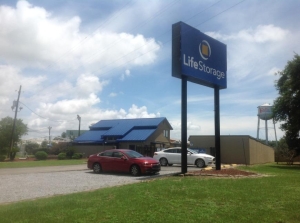 Life Storage - Pensacola - North Navy Boulevard