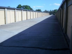 Uncle Bob's Self Storage - Virginia Beach - 2601 Industry Ln - Photo 4