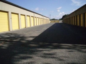Uncle Bob's Self Storage - Pensacola - 2807 W Michigan Ave - photo