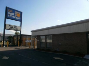Uncle Bob's Self Storage - Jackson - 6011 I-55 N - Photo 1