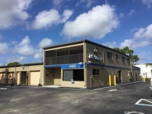 Life Storage - Fort Myers - Solomon Boulevard