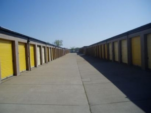 Uncle Bob's Self Storage - Bedford - Photo 1