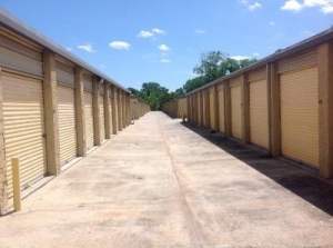 Life Storage - Baton Rouge - 7375 Airline Highway Picture of Life Storage - Baton Rouge - 7375 Airline Highway