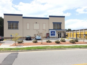 Life Storage - Virginia Beach - Central Drive