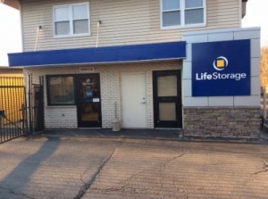 Life Storage - Harriman