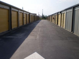 Uncle Bob's Self Storage - Greensboro - 5812 High Point Rd - Photo 1