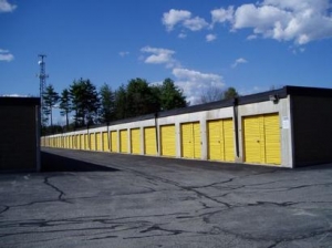 Uncle Bob's Self Storage - Salem - 134 S Policy St - Photo 3