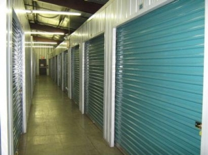 Uncle Bob's Self Storage - Jackson - 5961 I-55 N - photo 