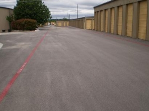 Uncle Bob's Self Storage - San Marcos - 1620 Ih-35 S - Photo 4