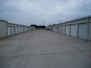 Uncle Bob's Self Storage - Euless - Photo 3