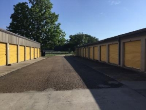 Life Storage - Lafayette - 2888 Northeast Evangeline Thruway Picture of Life Storage - Lafayette - 2888 Northeast Evangeline Thruway