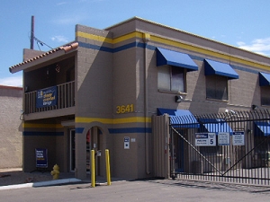 Uncle Bob's Self Storage - Phoenix - 3641 W Camelback Rd - Photo 2