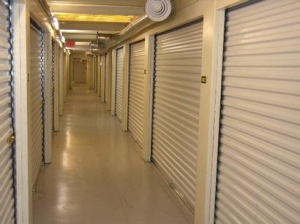 Uncle Bob's Self Storage - Phoenix - 1928 E Bell Rd - Photo 3
