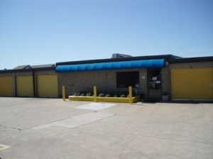 Uncle Bob's Self Storage - Houston - 8801 Boone Rd - Photo 1