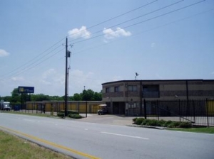Uncle Bob's Self Storage - Mesquite - 920 Us-80 E - Photo 1