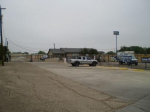 Uncle Bob's Self Storage - San Antonio - 3540 Hunt Ln - Photo 1