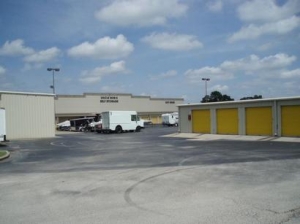 Uncle Bob's Self Storage - League City - 2280 E Main St - Photo 1