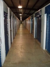 Uncle Bob's Self Storage - Houston - 3800 Highway 6 S - Photo 4