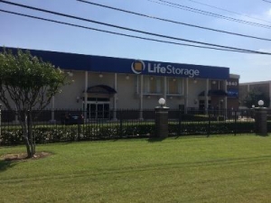 Life Storage - Dallas - Harry Hines Boulvard Picture of Life Storage - Dallas - Harry Hines Boulvard