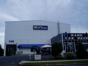 Uncle Bob's Self Storage - Stamford - 649 Hope St - Photo 1