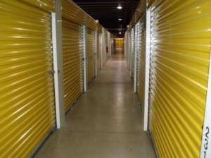Uncle Bob's Self Storage - Baytown - Photo 4