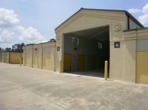 Uncle Bob's Self Storage - Houston - 13033 Jones Rd - Photo 6