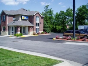 Uncle Bob's Self Storage - St Louis - 3535 Lemay Ferry Rd - Photo 1