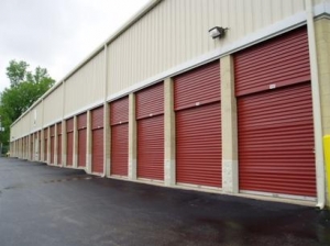 Uncle Bob's Self Storage - St Louis - 6557 Manchester Ave - Photo 4