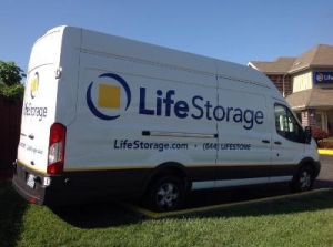 Life Storage - St. Louis - Manchester Avenue Picture of Life Storage - St. Louis - Manchester Avenue