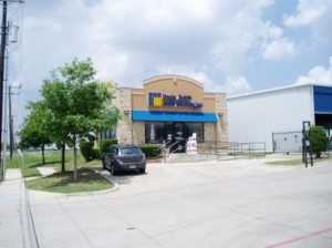 Uncle Bob's Self Storage - Dallas - 2305 Manana Dr - Photo 1