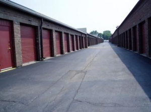 Uncle Bob's Self Storage - San Antonio - 20202 Blanco Rd - Photo 3