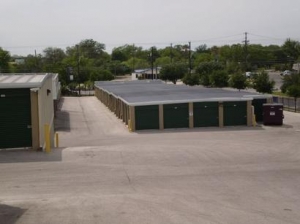 Uncle Bob's Self Storage - San Antonio - 2300 Broadway St - Photo 4