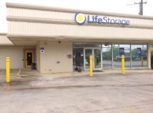 Life Storage - San Antonio - Broadway Street Picture of Life Storage - San Antonio - Broadway Street