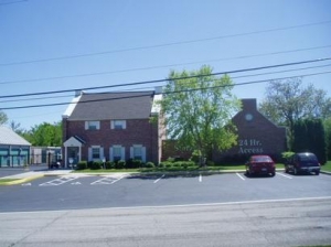 Uncle Bob's Self Storage - Columbus - 851 W Henderson Rd - Photo 1