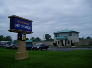 Uncle Bob's Self Storage - Columbus - 6460 E Broad St - photo 