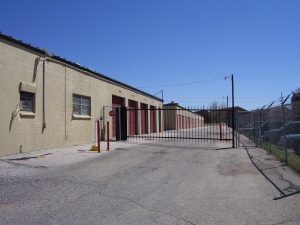 Colonial Storage - Amarillo - Wolflin Ave. - Photo 6
