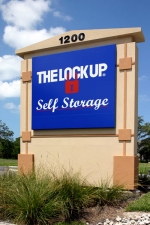 The Lock Up Storage Centers - Golden Gate - Photo 2