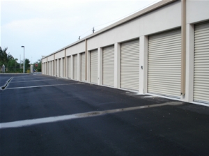 Signature Self Storage - Photo 4