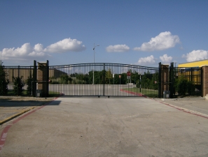 Watson & Taylor Self Storage - Belt Line - Photo 2