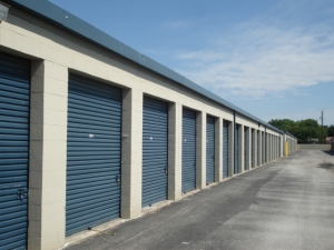 Watson & Taylor Self Storage - Garland - Photo 1
