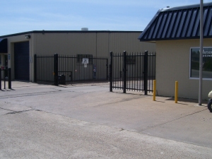 Watson & Taylor Self Storage - Clear Lake - Photo 3