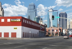 StorageMart - 17th & Grand Picture of StorageMart - 17th & Grand
