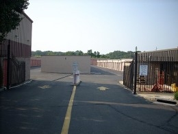 Simply Storage - Cliffwood - Photo 2