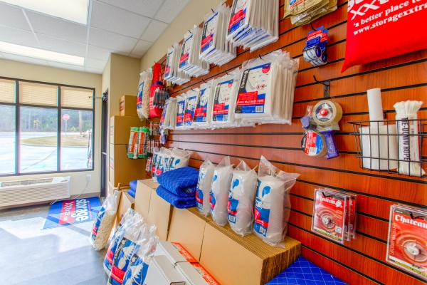 Facility photo: //images.sparefoot.com/medium/1035615873b00217c5c.jpg